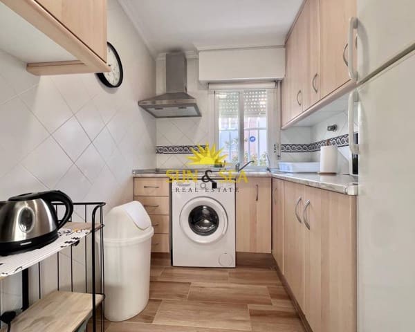 2 makuuhuone Huoneisto vuokrattavana paikassa Los Europeos, Torrevieja - 850 € (Ref: 8302108)