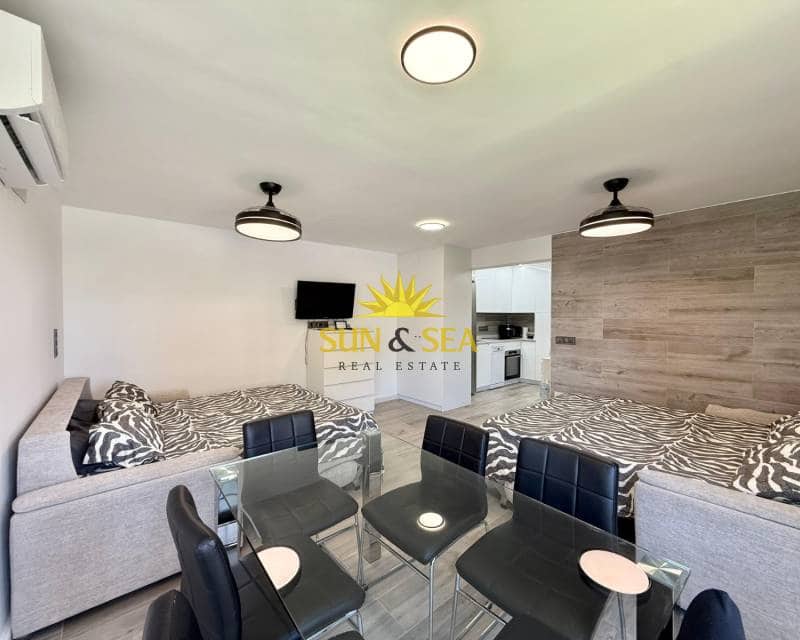 Studio de 1 chambre à louer à Dehesa de Campoamor - 650 € (Ref: 8312692)