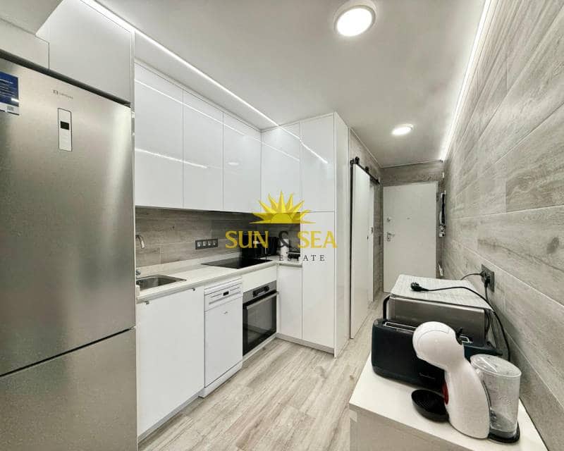 Studio de 1 chambre à louer à Dehesa de Campoamor - 650 € (Ref: 8312692)