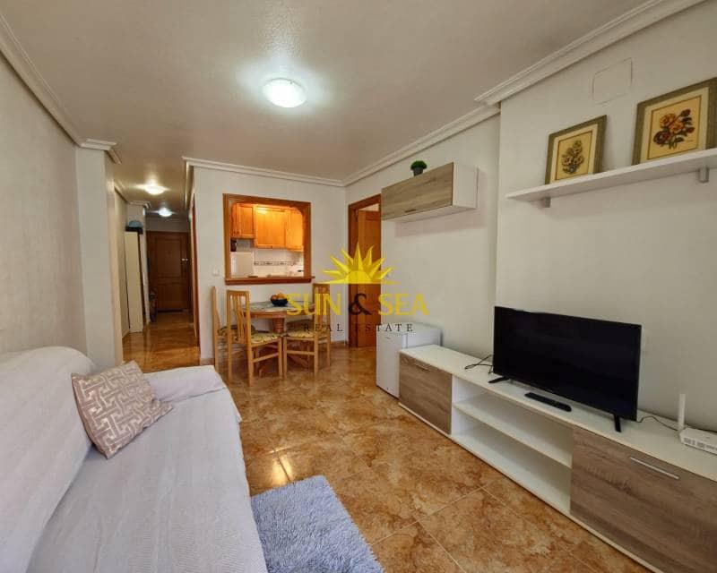 2 sovrum Lägenhet att hyra i Torrevieja - 750 € (Ref: 8329051)