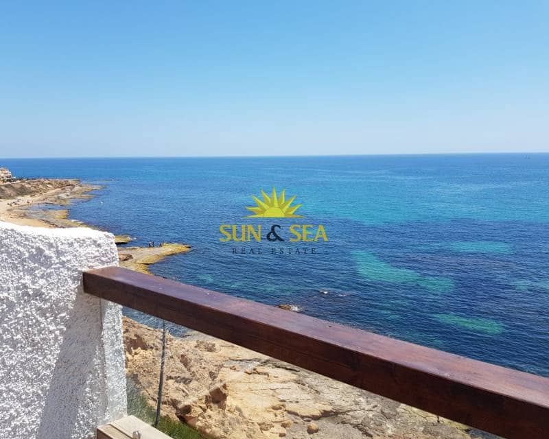 Appartement de 1 chambre à louer à Torrevieja avec piscine - 950 € (Ref: 8345742)