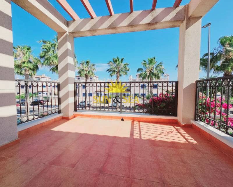 Ático de 2 habitaciones en Daya Vieja en alquiler con piscina garaje - 990 € (Ref: 8370136)