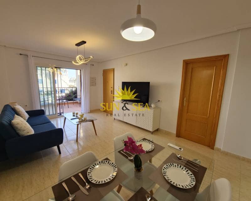 Ático de 2 habitaciones en Daya Vieja en alquiler con piscina garaje - 990 € (Ref: 8370136)