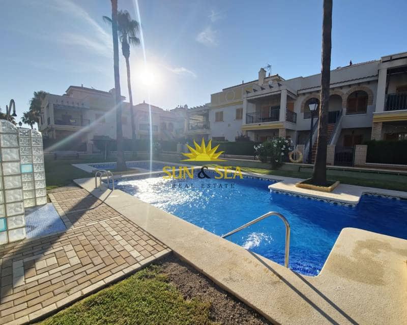 Ático de 2 habitaciones en Daya Vieja en alquiler con piscina garaje - 990 € (Ref: 8370136)