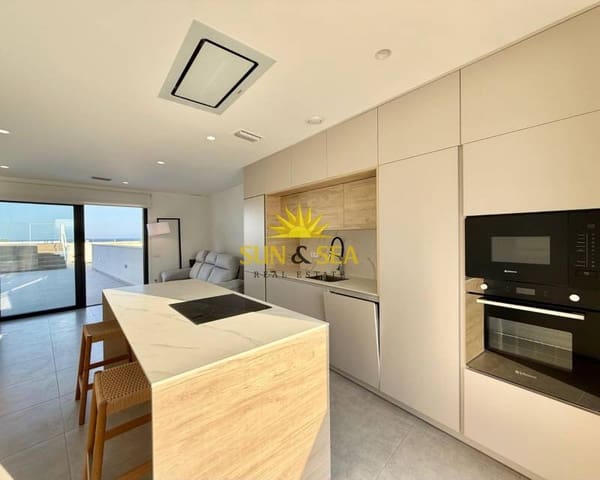 2 slaapkamer Penthouse te huur in Torrevieja met zwembad - € 1.600 (Ref: 8370434)