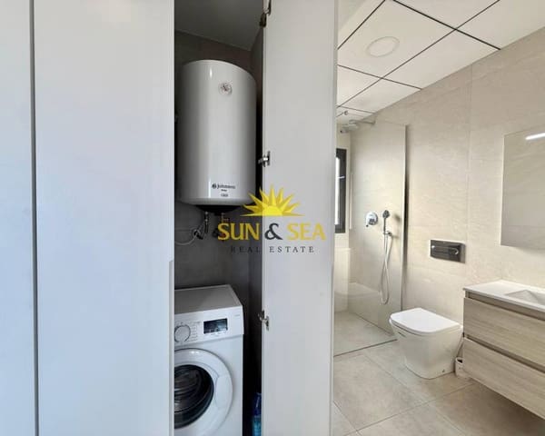 2 slaapkamer Penthouse te huur in Torrevieja met zwembad - € 1.600 (Ref: 8370434)