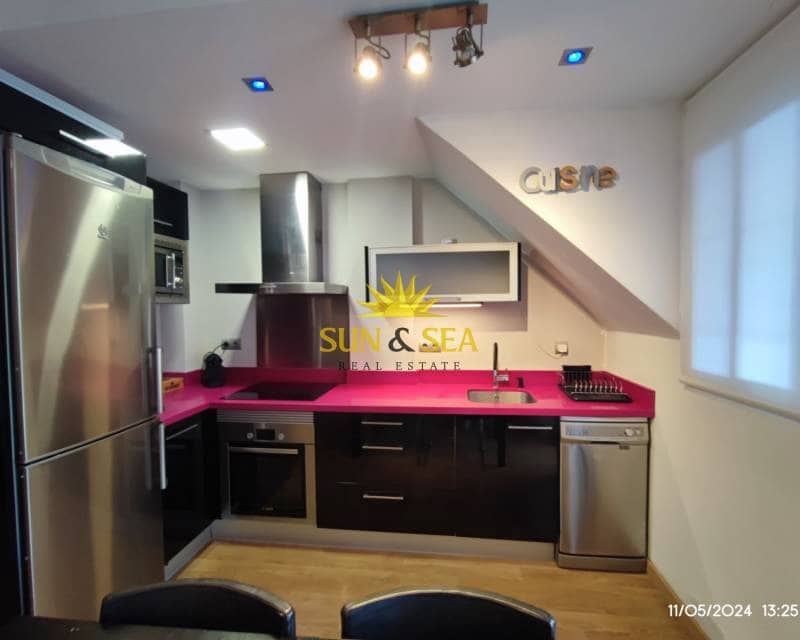 2 makuuhuone Kattohuoneisto lomavuokrausta paikassa Gran Alacant mukana uima-altaan 
autotalli - 900 € (Ref: 8418149)