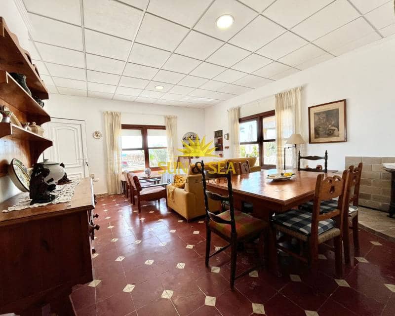 3 bedroom Townhouse for rent in Torrevieja with pool - € 1,500 (Ref: 8425457)