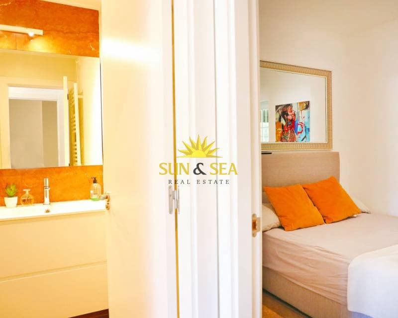 2 Zimmer Apartment zu vermieten in Guardamar del Segura mit Pool Garage - 1.200 € (Ref: 8425803)