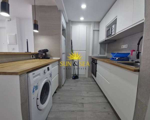 3 bedroom Apartment for rent in Centro, Torrevieja - € 950 (Ref: 8425804)