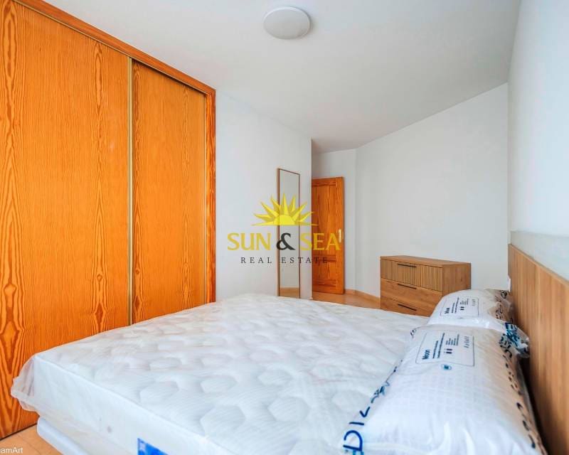2 soverom Penthouse til leie i Almoradi med svømmebasseng - € 750 (Ref: 8429814)