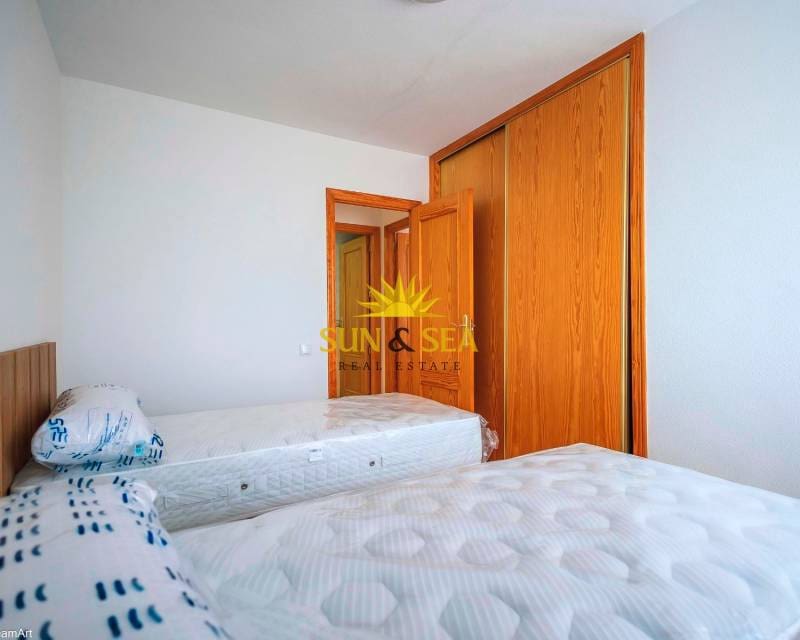 2 soverom Penthouse til leie i Almoradi med svømmebasseng - € 750 (Ref: 8429814)