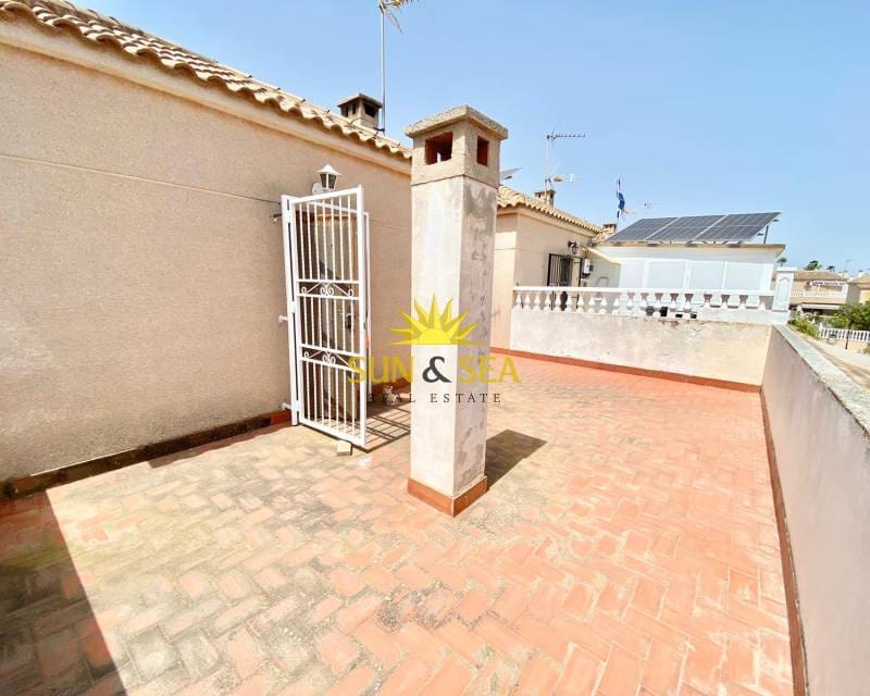 3 bedroom Villa for rent in Los Altos with pool - € 850 (Ref: 8433751)