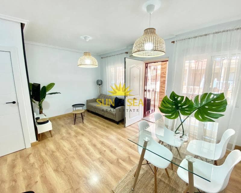 3 slaapkamer Villa te huur in Playa Flamenca met zwembad garage - € 1.500 (Ref: 8438147)