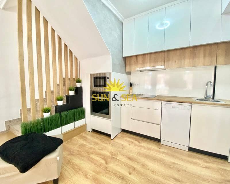 3 slaapkamer Villa te huur in Playa Flamenca met zwembad garage - € 1.500 (Ref: 8438147)