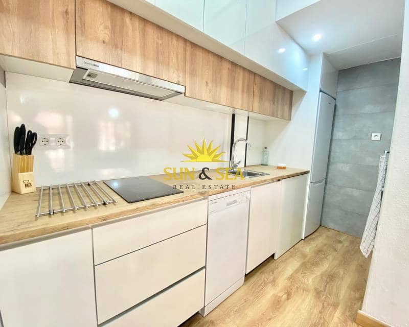 3 slaapkamer Villa te huur in Playa Flamenca met zwembad garage - € 1.500 (Ref: 8438147)