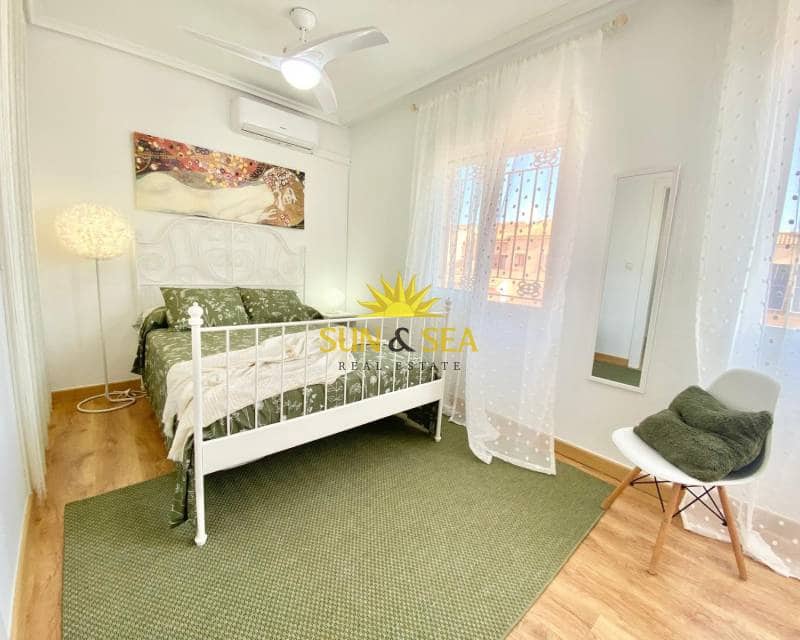 3 slaapkamer Villa te huur in Playa Flamenca met zwembad garage - € 1.500 (Ref: 8438147)