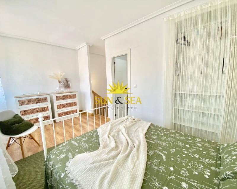 3 slaapkamer Villa te huur in Playa Flamenca met zwembad garage - € 1.500 (Ref: 8438147)