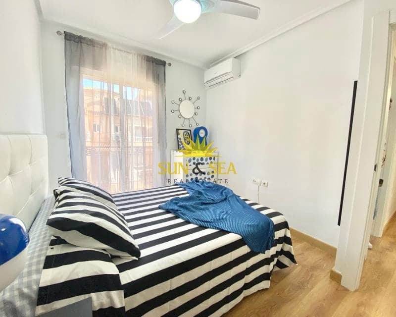 3 slaapkamer Villa te huur in Playa Flamenca met zwembad garage - € 1.500 (Ref: 8438147)