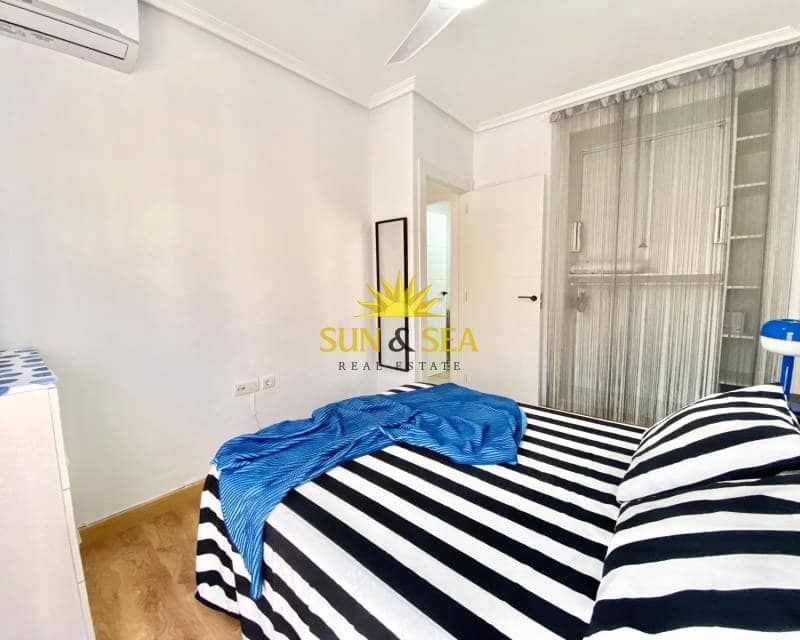 3 slaapkamer Villa te huur in Playa Flamenca met zwembad garage - € 1.500 (Ref: 8438147)