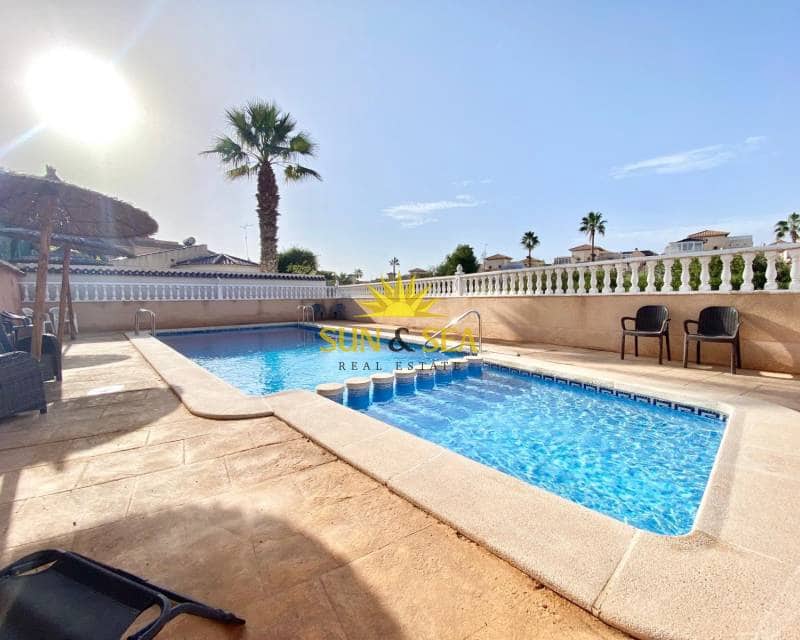 3 slaapkamer Villa te huur in Playa Flamenca met zwembad garage - € 1.500 (Ref: 8438147)