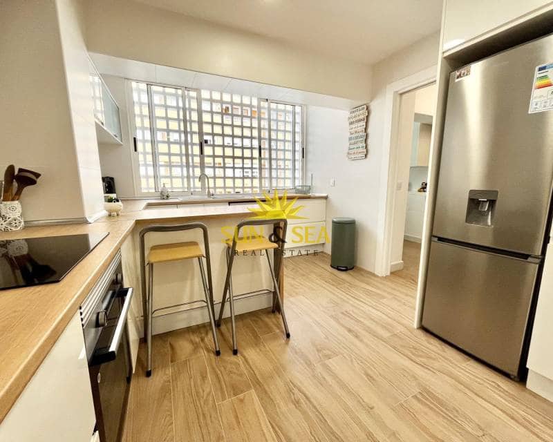 3 slaapkamer Appartement te huur in Torrevieja met zwembad garage - € 1.000 (Ref: 8438182)