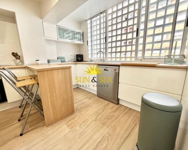 3 sypialnia Apartament do wynajęcia w Puerto Deportivo, Torrevieja z basenem garażem - 1 000 € (Ref: 8438182)