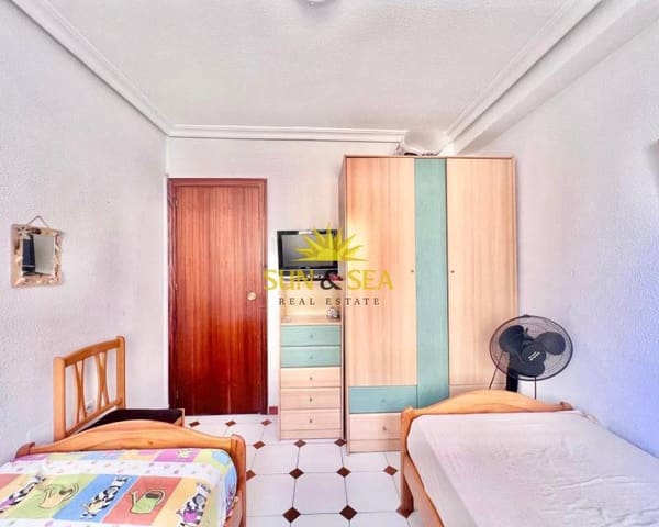 2 makuuhuone Huoneisto vuokrattavana paikassa Los Europeos, Torrevieja mukana 
autotalli - 700 € (Ref: 8444360)