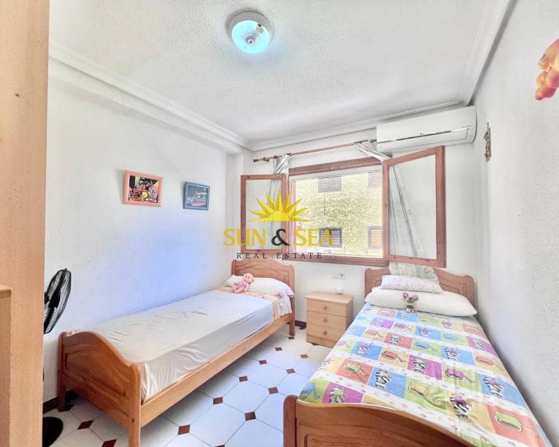 2 slaapkamer Appartement te huur in La Mata met garage - € 700 (Ref: 8444360)