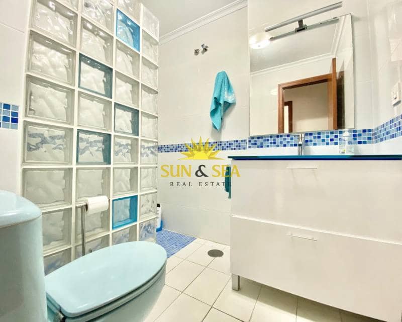 3 bedroom Apartment for rent in Torrevieja with garage - € 900 (Ref: 8447724)