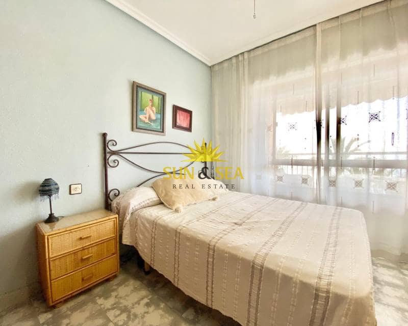 3 bedroom Apartment for rent in Torrevieja with garage - € 900 (Ref: 8447724)