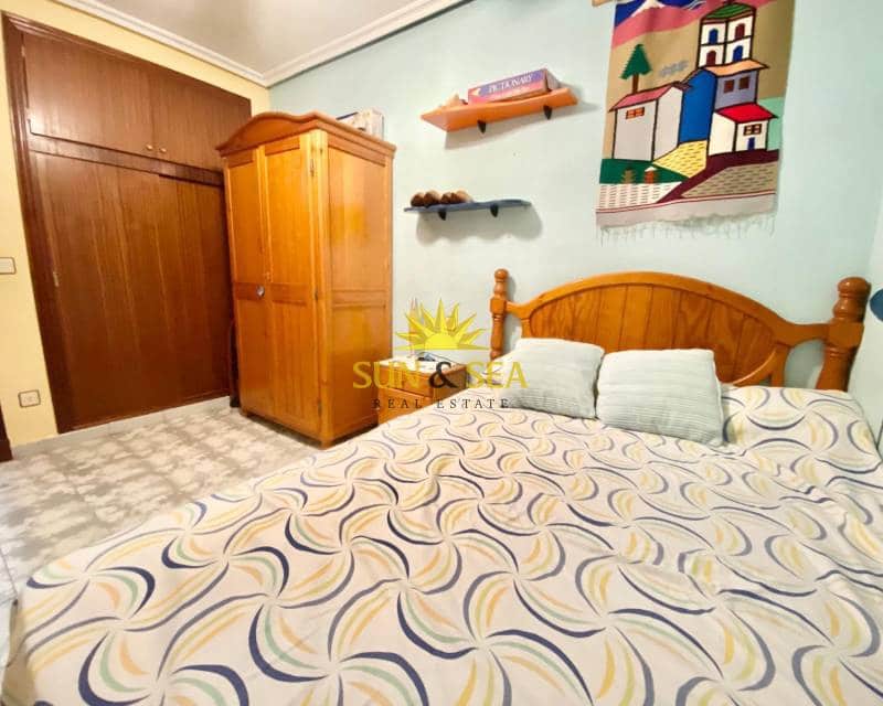 3 bedroom Apartment for rent in Torrevieja with garage - € 900 (Ref: 8447724)