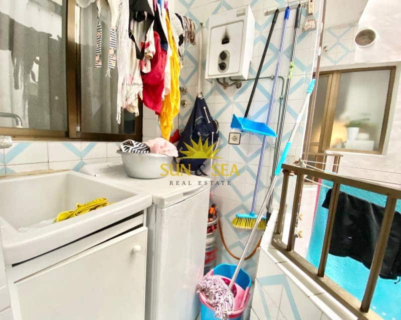 3 bedroom Apartment for rent in Torrevieja with garage - € 900 (Ref: 8447724)