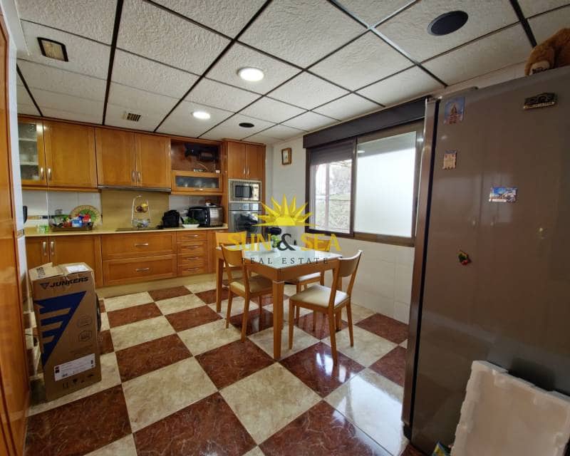 4 soveværelse Penthouse til salg i Orihuela med garage - € 200.000 (Ref: 8451389)