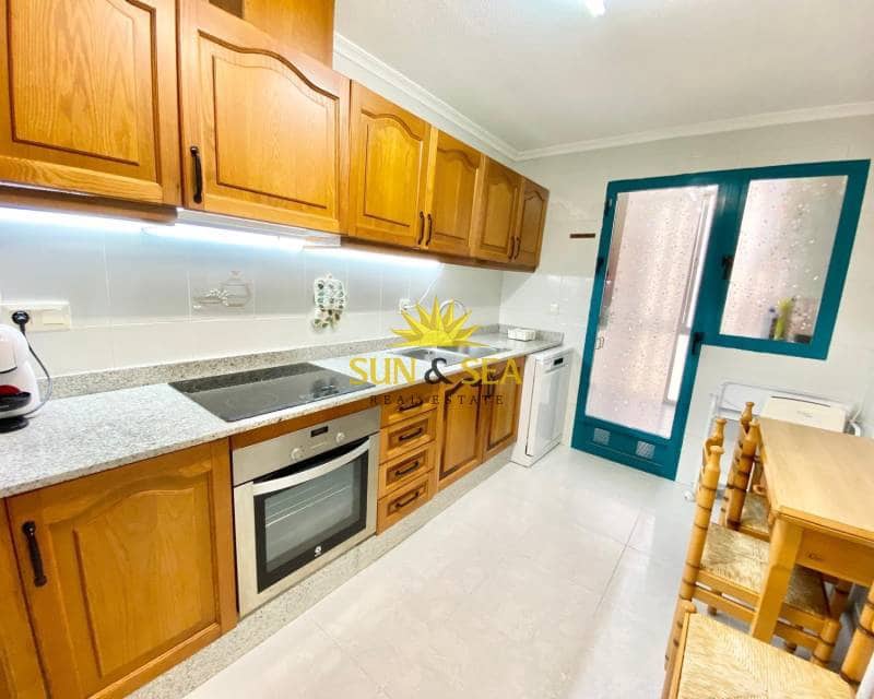 2 bedroom Apartment for rent in Torrevieja with garage - € 1,100 (Ref: 8452912)