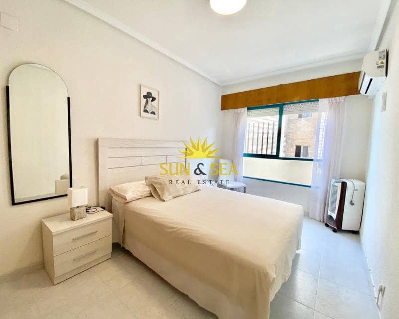 2 bedroom Apartment for rent in Torrevieja with garage - € 1,100 (Ref: 8452912)