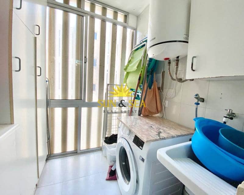 2 bedroom Apartment for rent in Torrevieja with garage - € 1,100 (Ref: 8452912)