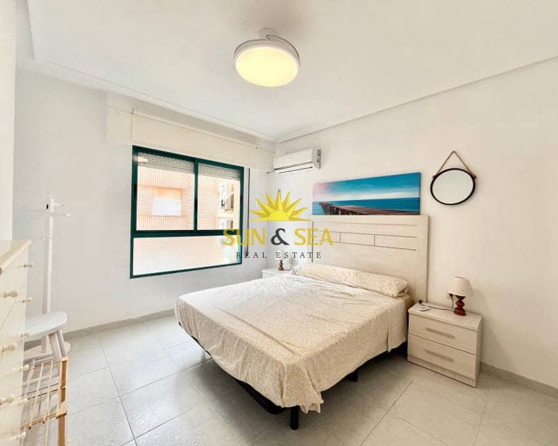 Appartement de 2 chambres à louer à Torrevieja avec garage - 1 200 € (Ref: 8452912)