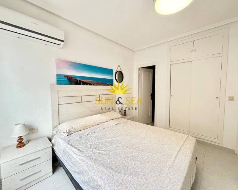 Appartement de 2 chambres à louer à Torrevieja avec garage - 1 200 € (Ref: 8452912)