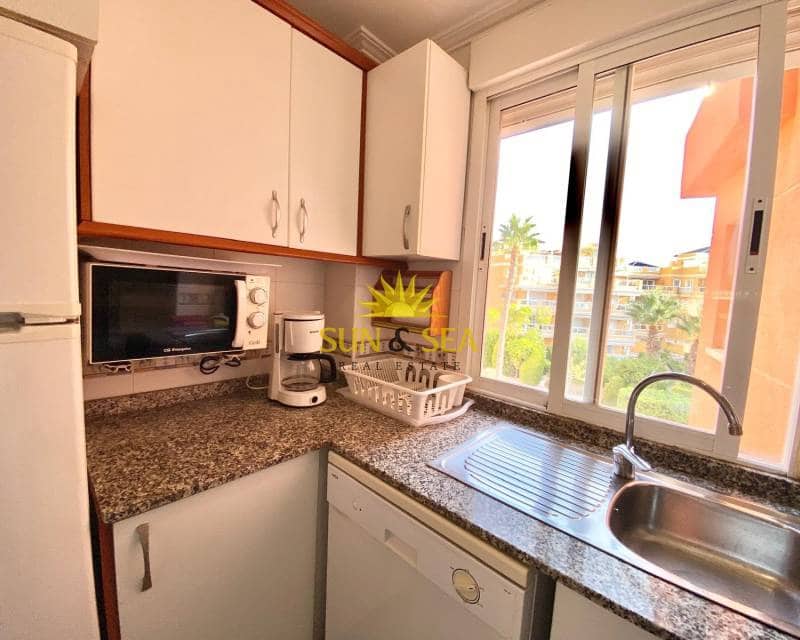 2 makuuhuone Huoneisto vuokrattavana paikassa Dehesa de Campoamor mukana uima-altaan 
autotalli - 890 € (Ref: 8456595)