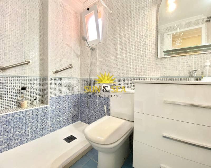 2 makuuhuone Huoneisto vuokrattavana paikassa Dehesa de Campoamor mukana uima-altaan 
autotalli - 890 € (Ref: 8456595)
