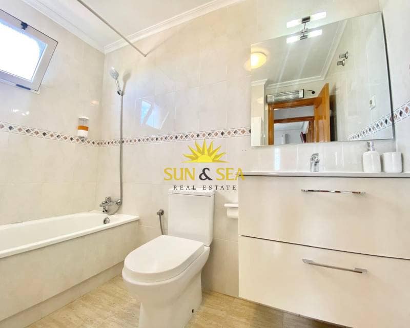 1 sypialnia Apartament do wynajęcia w La Mata z basenem - 900 € (Ref: 8458808)