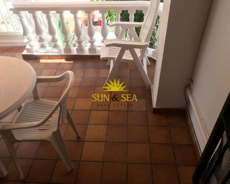 2 soveværelse Byhus til leje i Guardamar del Segura med garage - € 800 (Ref: 8462283)