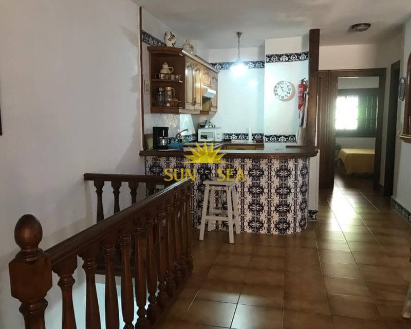 2 soveværelse Byhus til leje i Guardamar del Segura med garage - € 800 (Ref: 8462283)