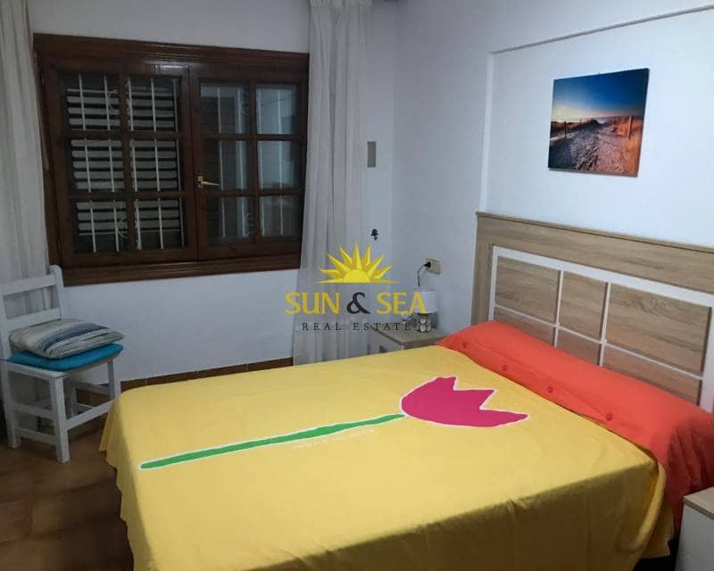 2 soveværelse Byhus til leje i Guardamar del Segura med garage - € 800 (Ref: 8462283)