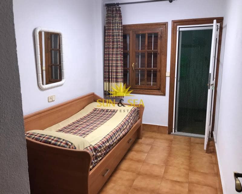 2 soveværelse Byhus til leje i Guardamar del Segura med garage - € 800 (Ref: 8462283)