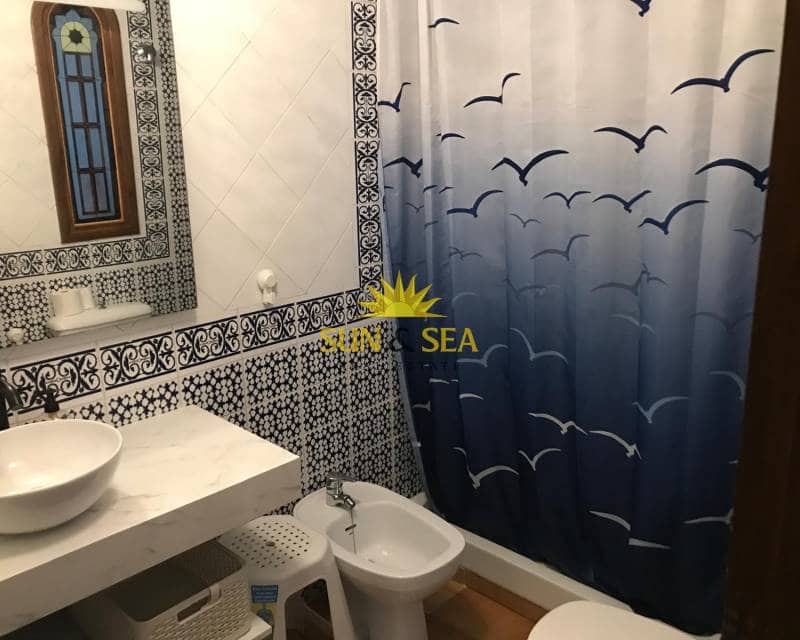 2 soveværelse Byhus til leje i Guardamar del Segura med garage - € 800 (Ref: 8462283)