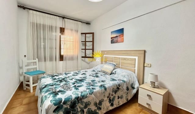 Maison de Ville de 2 chambres de location de vacances à Guardamar Playa, Guardamar del Segura avec garage - 800 € (Ref: 8462283)