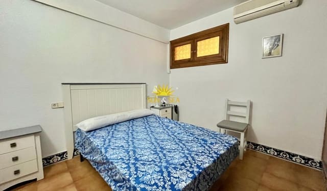 Maison de Ville de 2 chambres de location de vacances à Guardamar Playa, Guardamar del Segura avec garage - 800 € (Ref: 8462283)