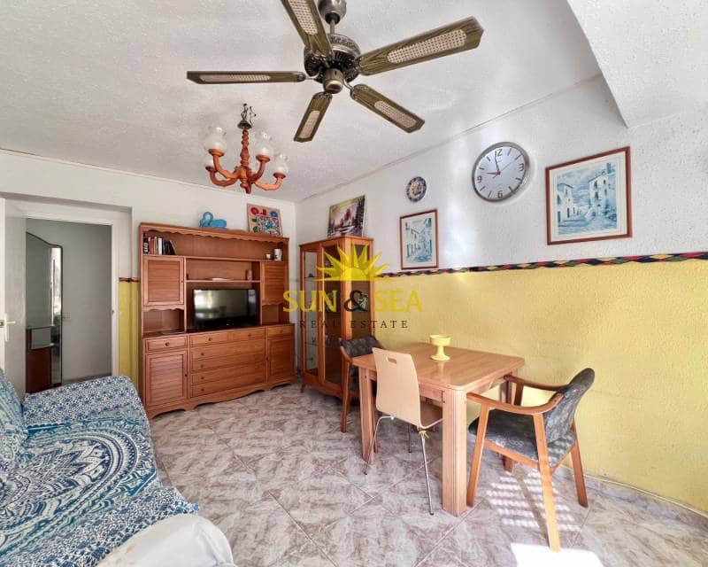 3 quarto Apartamento para arrendar em Torrevieja com garagem - 700 € (Ref: 8462468)